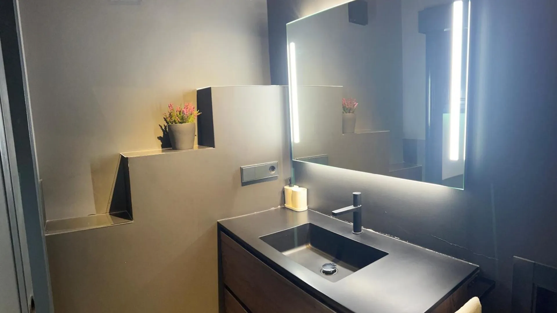 O&L Gran Poder - Modern Loft With Private Pool And Terrace Seville Apartment